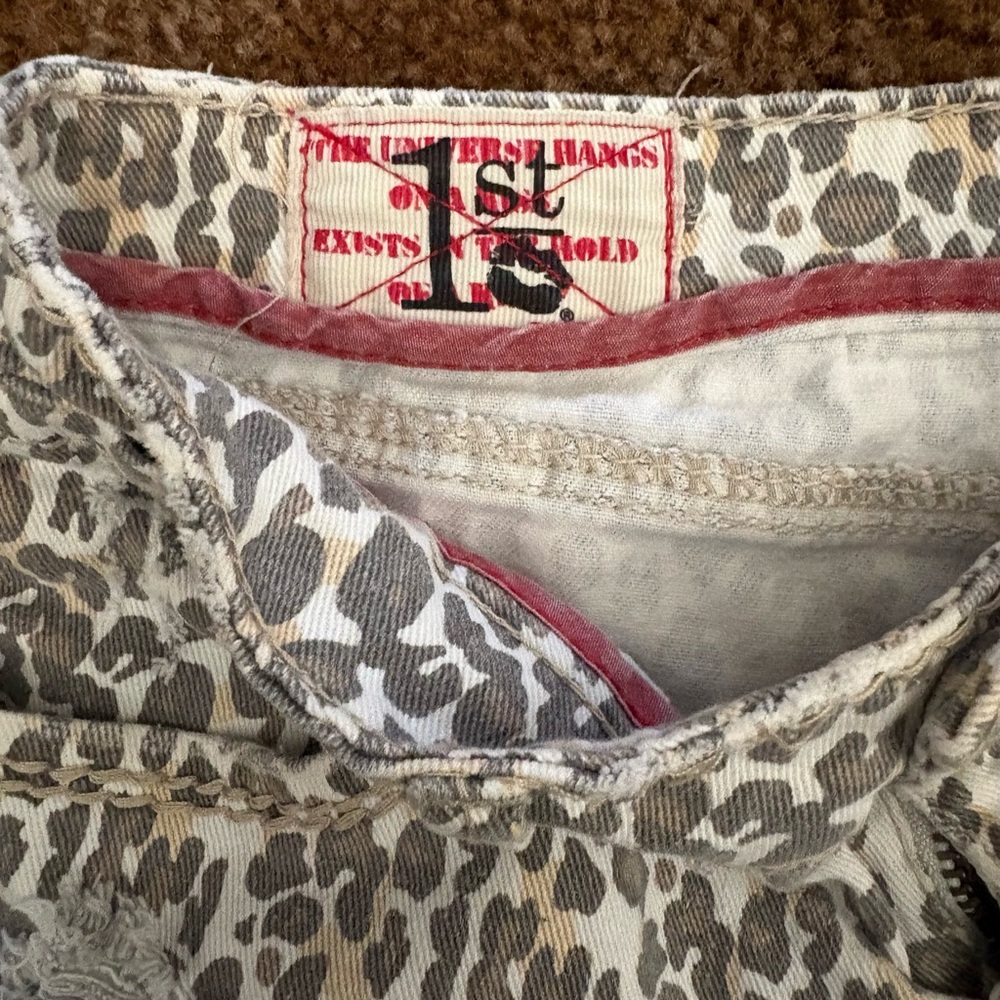 1st Kiss Gray Leopard Print Jean Shorts - Picture 3 of 3